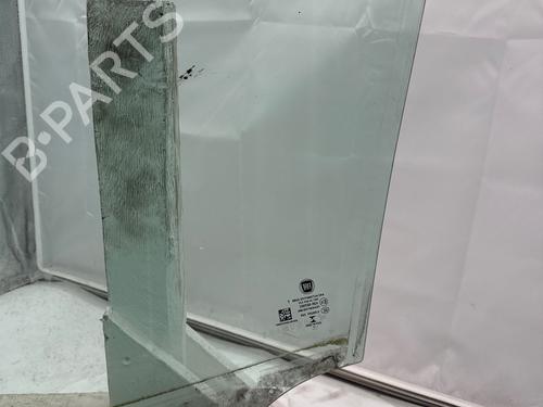 Used Front right door window Front right door window FIAT 500X (334_) 1.6 D Multijet (334AXA1B, 334AXA11) (120 hp) 33472158 33472158
