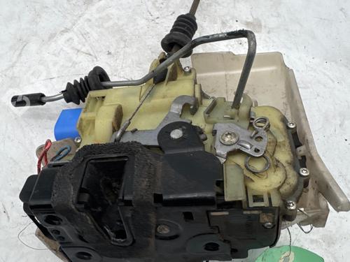 Højre fortil lås Højre fortil lås VW POLO IV (9N_, 9A_) 1.4 TDI (80 hp) 34224423 34224423