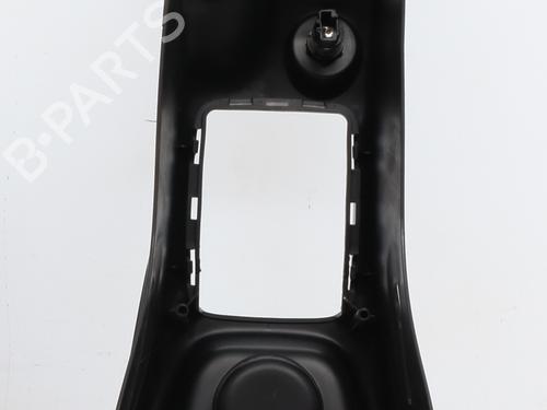 Used Middle console Middle console PEUGEOT 206+ (2L_, 2M_) 1.1 (60 hp) 29600425 29600425