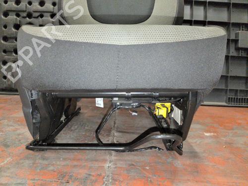 Right front seat RENAULT CAPTUR I (J5_, H5_) 1.5 dCi 110 | BP40440736C16 - Image 9