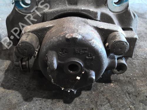 Used Right front brake caliper Right front brake caliper SAAB 9-3 (YS3F, E79, D79, D75) 2.2 TiD (125 hp) 26178298 26178298