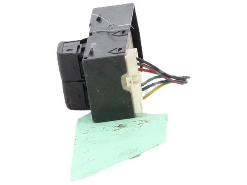 Used Left front window switch Left front window switch NISSAN MICRA III (K12) 1.5 dCi (68 hp) 33945717 33945717