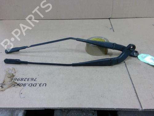 Used Front windshield wiper arm MERCEDES-BENZ B-CLASS Sports Tourer (W245) B 180 CDI (245.207) (109 hp) 26183794