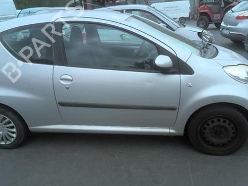 Steering column stalk PEUGEOT 107 (PM_, PN_) 1.4 HDi | BP21728248I23 