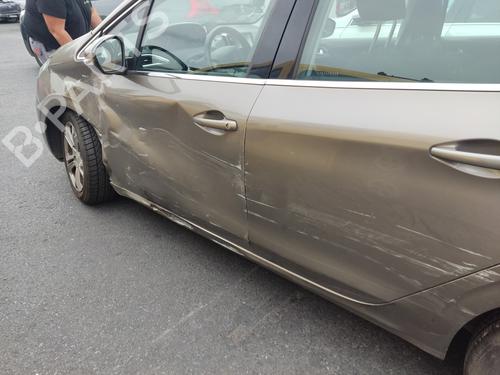 Left mirror PEUGEOT 208 I (CA_, CC_) 1.2 VTI 82 | BP32128549C26