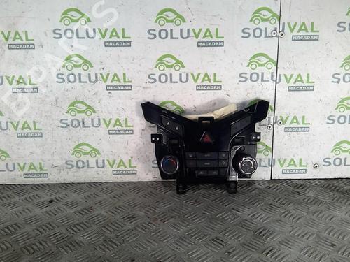 Used Climate control CHEVROLET CRUZE (J300) 2.0 CDI (150 hp) 22002342