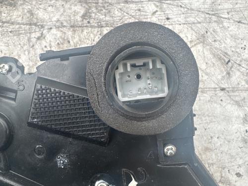 Used Front right lock Front right lock TOYOTA YARIS (_P9_) [2005-2014] 36761048 36761048