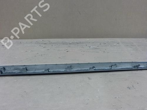 Dørliste Dørliste RENAULT SCÉNIC I MPV (JA0/1_, FA0_) 1.6 (JA00, JA16, JA15, JA19, JA1V, JA2B, JA2C, JA0B,... (107 hp) 30489817 30489817