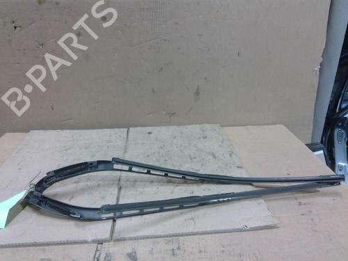 Braccio tergicristallo anteriore SEAT ALTEA XL (5P5, 5P8) 2.0 TDI 16V (140 hp) 32102839