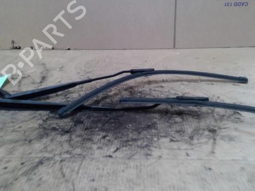 Used Front windshield wiper arm CITROËN DS3 (SA_) 1.4 HDi 70 (SA8HP4) (68 hp) 29318898