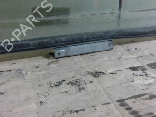 Used Front right door window Front right door window 28076184 28076184