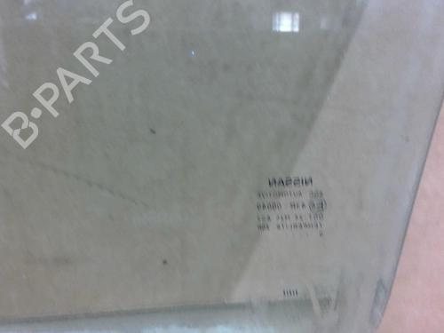 Used Front right door window Front right door window 31997824 31997824