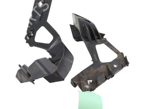 Kofangerbeslag bag PEUGEOT 207 (WA_, WC_) 1.4 16V (95 hp) 31704353