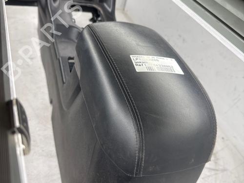 Used Middle console Middle console HYUNDAI ix35 (LM, EL, ELH) 2.0 CRDi 4WD (136 hp) 34172829 34172829