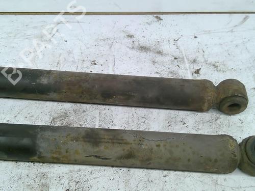 Used Right rear shock absorber Right rear shock absorber TOYOTA RAV 4 II (_A2_) 2.0 D 4WD (CLA20_, CLA21_, CLA20R, CLA21R) (116 hp) 33115339 33115339