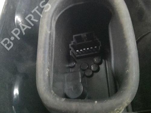 Used Right taillight Right taillight 33328830 33328830