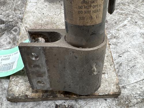 Used Right front shock absorber Right front shock absorber 38002282 38002282