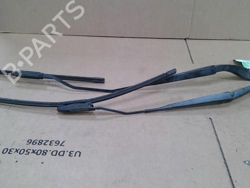 Used Front windshield wiper arm RENAULT MEGANE II (BM0/1_, CM0/1_) 1.5 dCi (BM1E, CM1E) (106 hp) 26183695