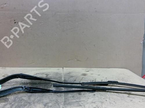 front-windshield-wiper-arm-renault-trafic-iii-van-fg_-2014-31754862 main image