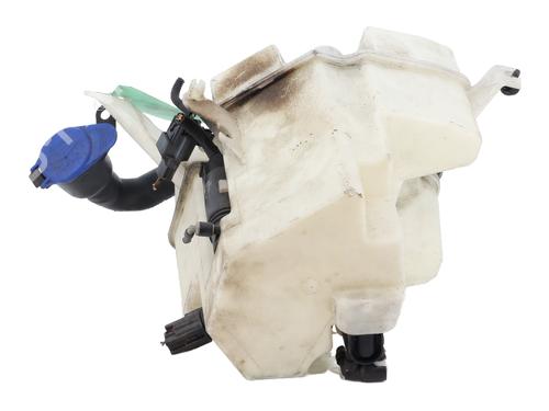 Used Windscreen washer tank VOLVO V70 III (135) D5 (185 hp) 30261727