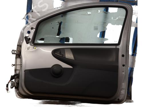 Right front door PEUGEOT 107 (PM_, PN_) 1.4 HDi | BP20359140C3 
