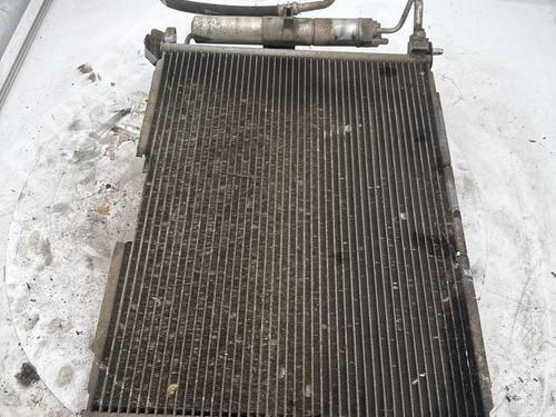 water-radiator-renault-clio-iii-br01-cr01-2005-2006-2007-2008-2009-2010-2011-2012-2013-2014-34151355 main image