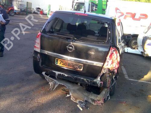 Left mirror OPEL ZAFIRA / ZAFIRA FAMILY B (A05) 1.9 CDTI (M75) | BP22000598C26 
