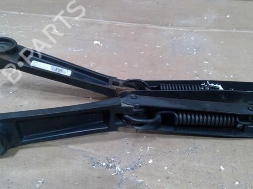 front-windshield-wiper-arm-kia-sportage-iii-sl-2009-2010-2011-2012-2013-2014-2015-2016-2017-30546491 main image