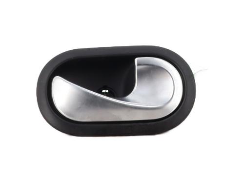 Used Rear right interior door handle RENAULT TWINGO III (BCM_, BCA_) 1.0 SCe 65 (BCMJ) (65 hp) 28104415