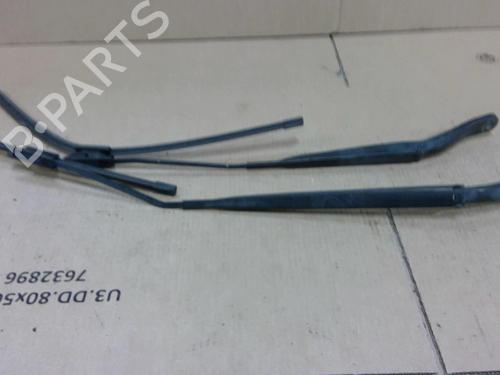 Used Front windshield wiper arm RENAULT MEGANE III Hatchback (BZ0/1_, B3_) 1.5 dCi (86 hp) 26183374