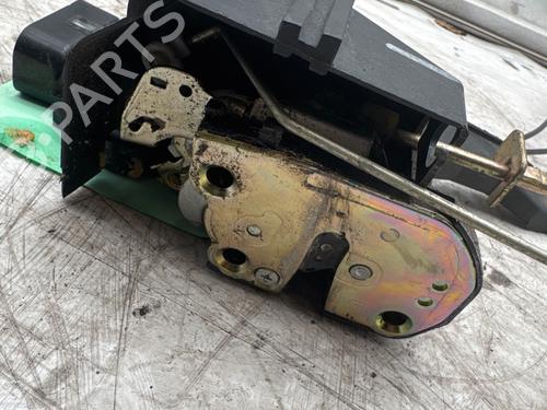 front-left-lock-toyota-rav-4-ii-_a2_-2000-2001-2002-2003-2004-2005-36656908 main image