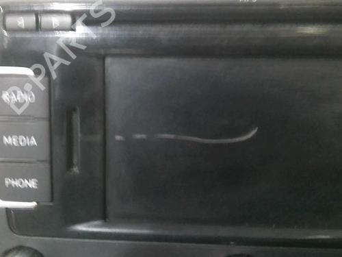 Used Radio Radio SEAT LEON (1P1) 1.6 TDI (105 hp) 21812220 21812220