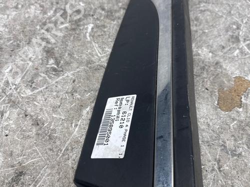 door-moulding-trim-renault-clio-iv-bh_-2012-2013-2014-2015-2016-2017-2018-2019-2020-2021-40614026 main image