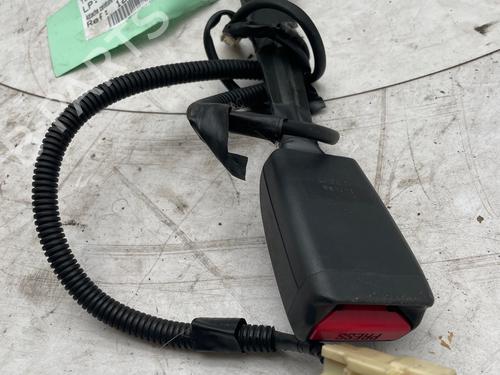Sikkerhedssele-spænde Sikkerhedssele-spænde TOYOTA YARIS (_P9_) 1.4 D-4D (NLP90_, NLP90R) (90 hp) 36955592 36955592