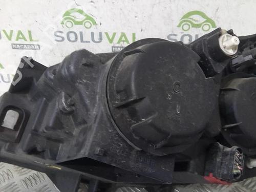 Used Right headlight PEUGEOT 807 (EB_) 2.0 HDi (120 hp) 20370056