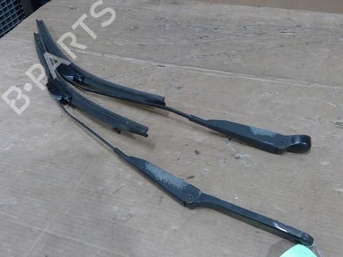 Używane Ramię wycieraczki przedniej szyby RENAULT KANGOO Express (FC0/1_) 1.5 dCi (FC07, FC1R) (65 hp) 30755004