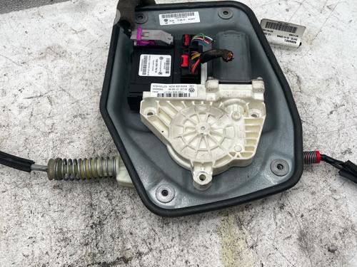 Front right window mechanism VW EOS (1F7, 1F8) 2.0 FSI | BP40613461C23 - Image 8