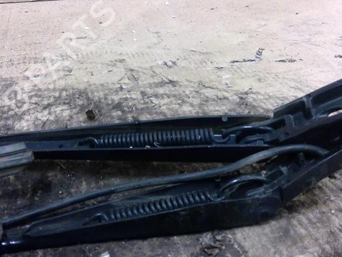 Front windshield wiper arm PEUGEOT 3008 II SUV (MC_, MR_, MJ_, M4_) 1.6 BlueHDi 120 | BP29318915C143 