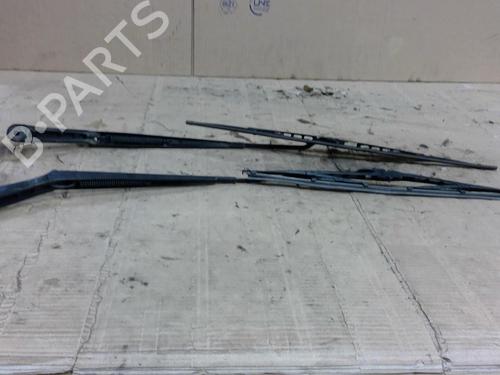 Used Front windshield wiper arm FORD FOCUS I Turnier (DNW) 1.8 16V (115 hp) 28354717