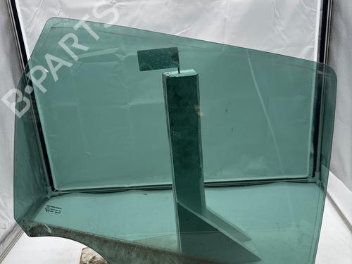 rear-right-door-window-dacia-duster-hs_-2010-2011-2012-2013-2014-2015-2016-2017-2018-34532609 main image