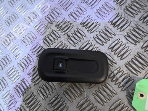 Used Right front window switch Right front window switch RENAULT MASTER III Van (FV) 2.3 dCi 170 FWD (FV0L) (170 hp) 20358471 20358471