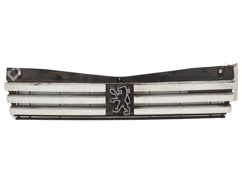 Used Grille PEUGEOT 205 II (20A/C) 1.0 (45 hp) 21667324