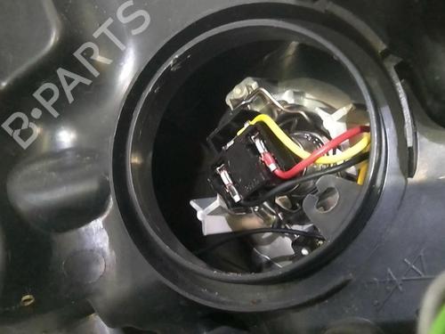 Used Left headlight PEUGEOT 1007 (KM_) 1.4 HDi (68 hp) 20359452