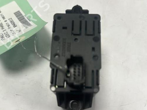 Used Switch Switch RENAULT SCÉNIC III (JZ0/1_) 1.9 dCi (JZ0J, JZ1J, JZ1K, JZ1S) (131 hp) 39519583 39519583