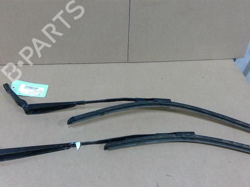 Used Front windshield wiper arm AUDI Q5 (FYB, FYG) 35 TDI Mild Hybrid (163 hp) 29082701