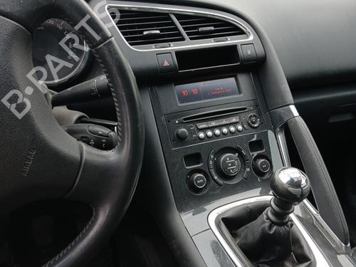 Left headlight PEUGEOT 3008 I MPV (0U_) 1.6 HDi | BP32199845C28 