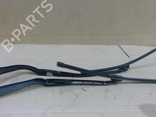 Used Front windshield wiper arm BMW 3 (E90) 320 d (177 hp) 29748700