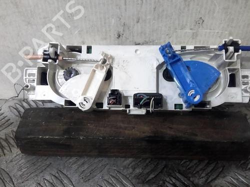 Used Climate control Climate control RENAULT SCÉNIC III (JZ0/1_) 1.5 dCi (86 hp) 20351901 20351901