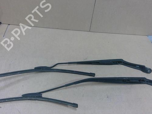 Front windshield wiper arm HYUNDAI TUCSON (JM) 2.0 CRDi | BP29082578C143 