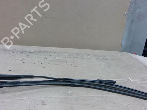 front-windshield-wiper-arm-renault-clio-iii-br01-cr01-2005-2006-2007-2008-2009-2010-2011-2012-2013-2014-30489824 main image